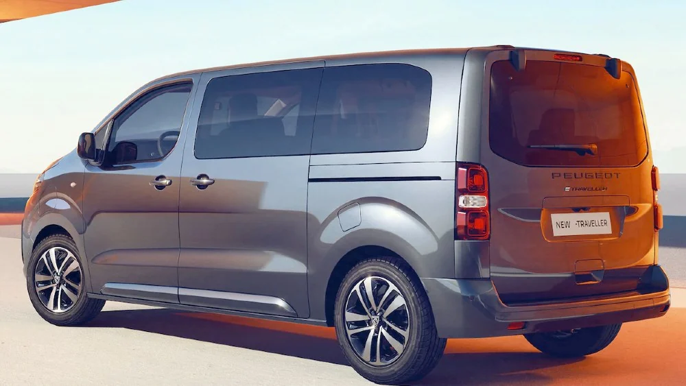 Peugeot Peugeot Traveller Bluehdi Business 9 Posti Automatico