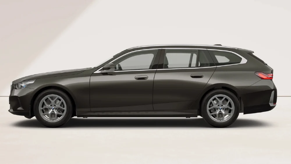 BMW BMW 520d xDrive Touring: la Station Wagon Executive